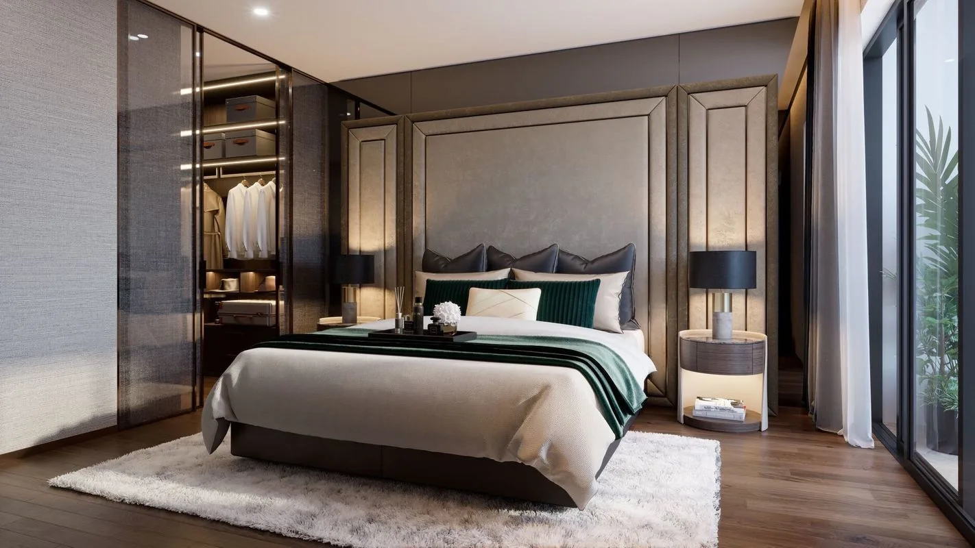 Phòng ngủ master căn hộ mẫu An Bình Homeland rộng rãi, cửa kính lớn, view thành phố panorama.