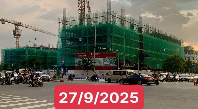 Tiến độ xây dựng FLC Hausman Đại Mỗ ngày 27/9/2025 – Thi công phần thân, đã lên sàn tầng 4, sử dụng cần cẩu lớn. Cập nhật bởi kygoibatdongsan.