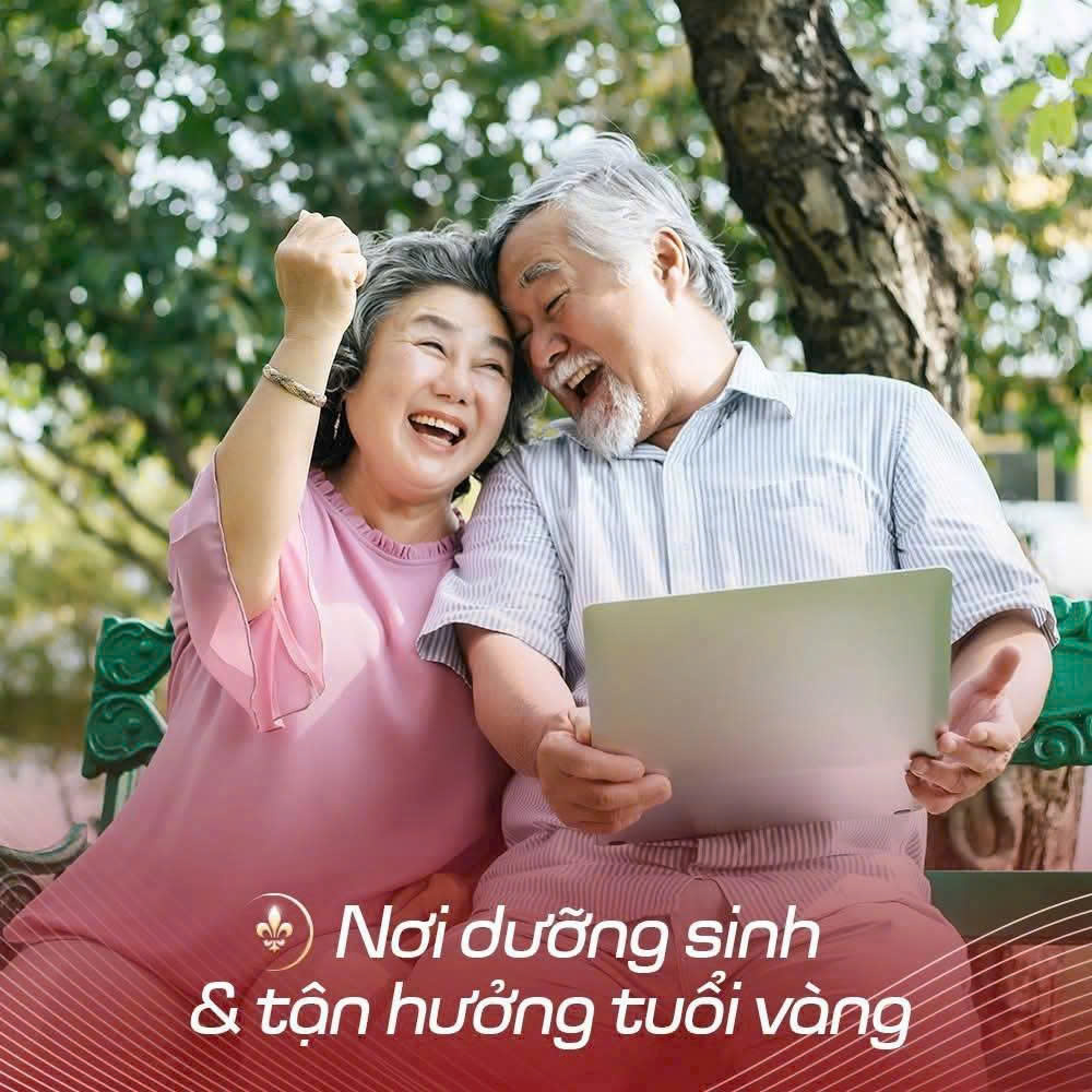 Can ho cao cap Hausman FLC Dai Mo Khu Tay Ha Noi Tiện ích Hausman FLC mang đến nơi dưỡng sinh và tận hưởng tuổi vàng cho người lớn tuổi, hình ảnh cặp đôi vui vẻ dùng laptop. Tư vấn kygoibatdongsan: 0838919648