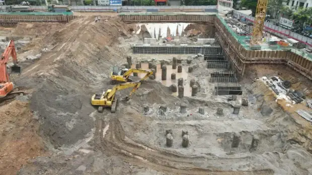 Tháng 10/2025 – Ép Cọc Tòa C2 & C3