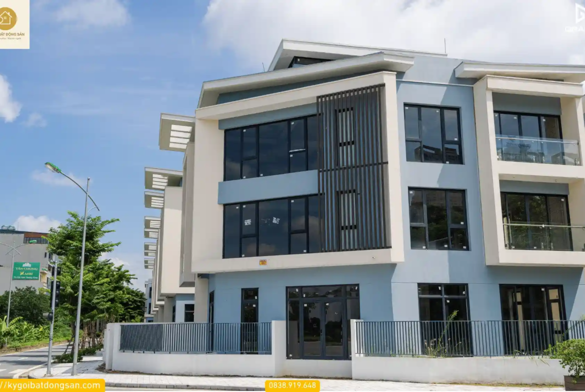 Hình ảnh thực tế căn góc biệt thự An Quý Villa đã hoàn thiện hạ tầng.