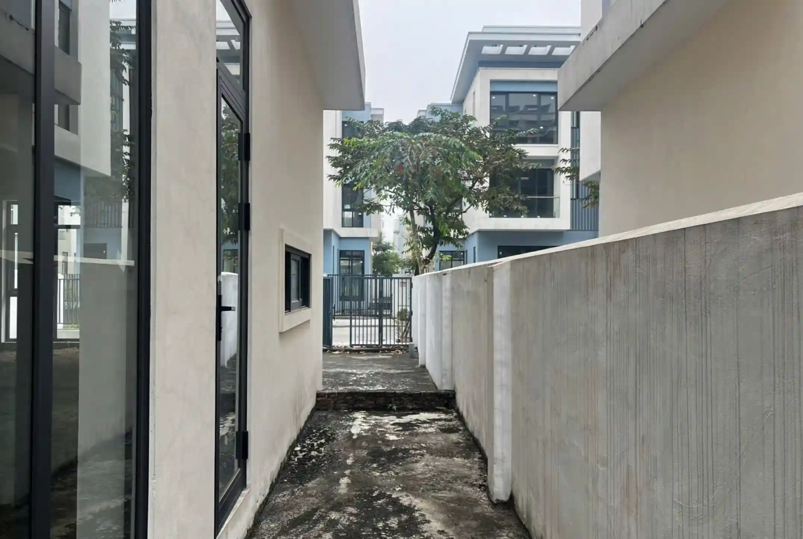 mặt thoáng Không gian tầng 1 bàn giao thô biệt thự An Quý Villa