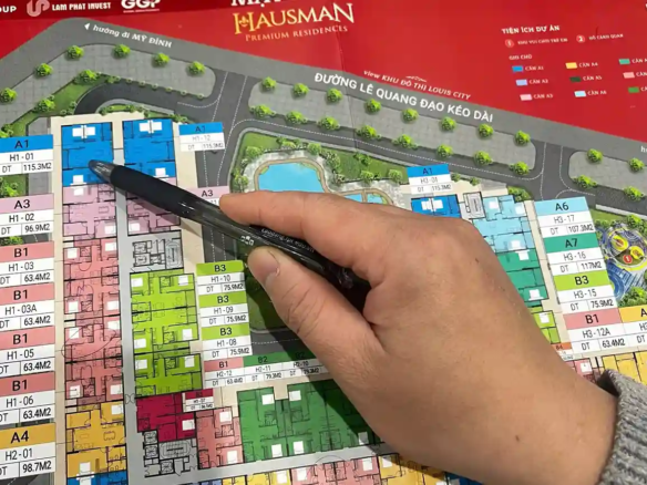 Vị trí suất ngoại giao Hausman 115m2 view trực diện biệt thự Louis City và đường Lê Giản.
